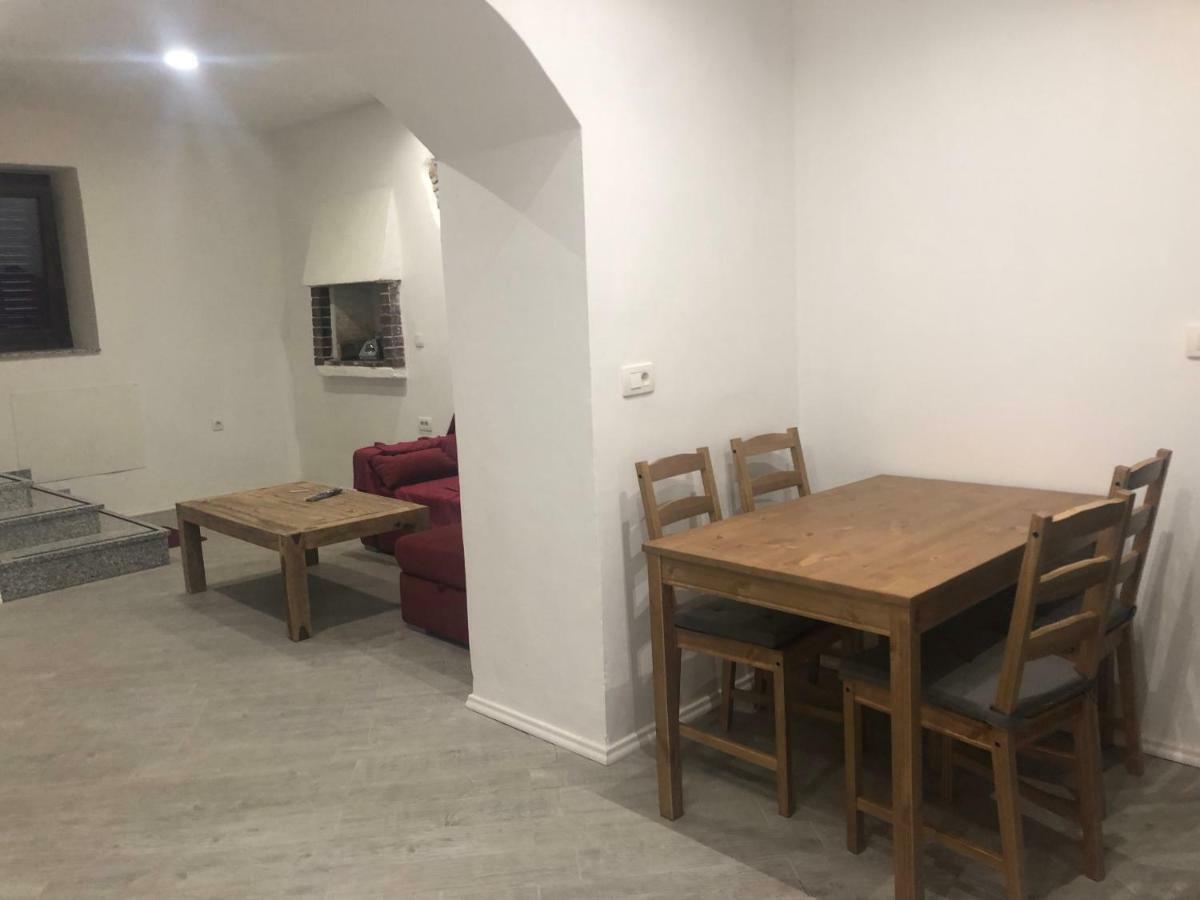 Bozic Apartman Pula Exterior photo