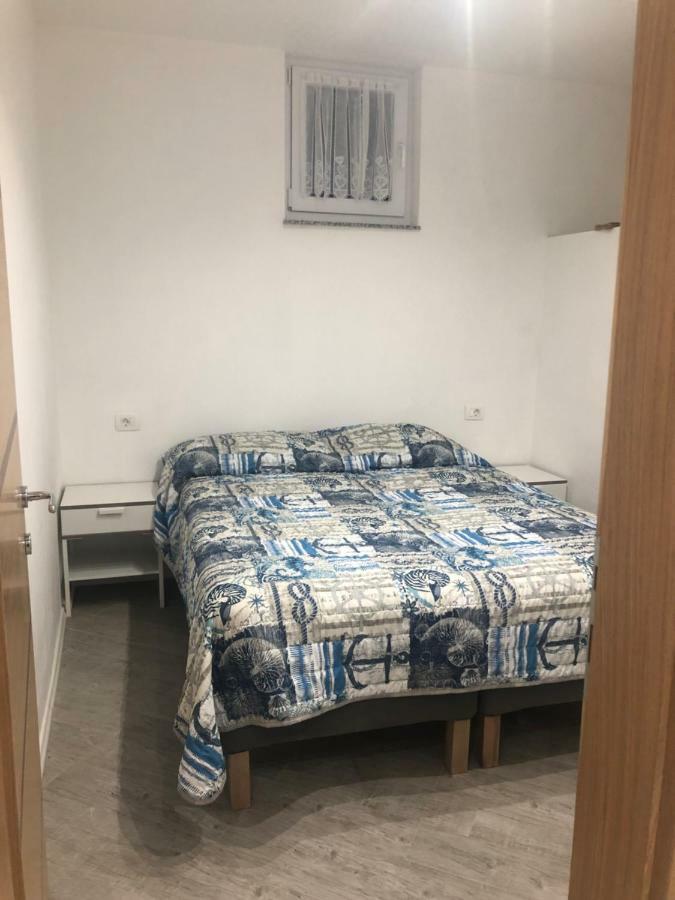 Bozic Apartman Pula Exterior photo